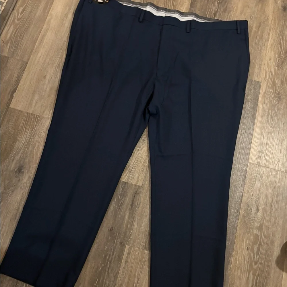 Men's Haggar Comfort Dress Pants  Navy Sz 56x30